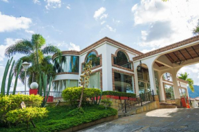  Ramada Bucaramanga Hotel San Juan  Букараманга